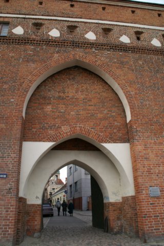 bramaklasztorna2.jpg