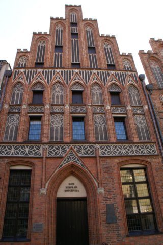 domkopernika2.jpg